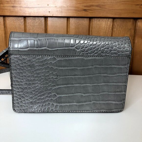 Simply Vera Women Crocodile Gray Contemporary Leena Envelope Crossbody Bag NWOT - Picture 5 of 10